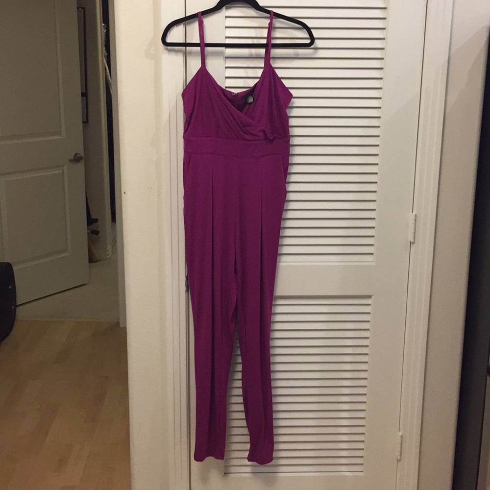 Magenta Pants Suit With Pockets!!